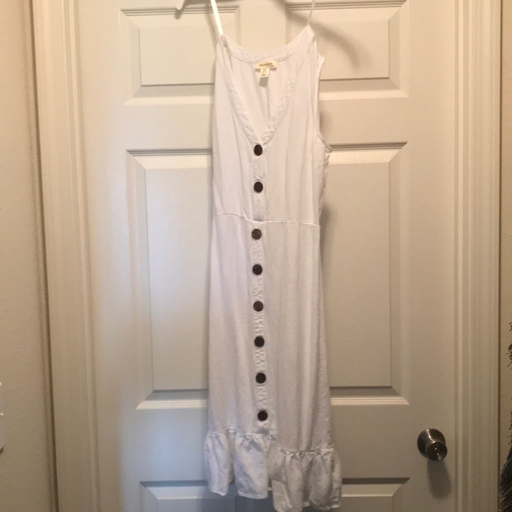 SOLD ⭐️Sleeveless White linen dress - Picture 2 of 7